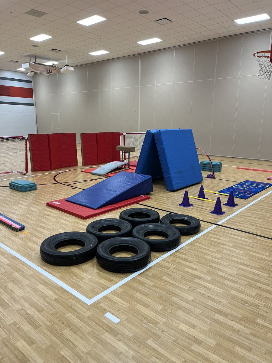 MrDsNoraGym1's tweet image. It’s Obstacle Course time @NoraElem This is by far my FAVORITE activity! #Nora #PEwMrD #ObstacleCourse So many skills; Pathways, Over, Under, Crawling, jumping, balance, agility. I LOVE it ❤️ #PhysEd