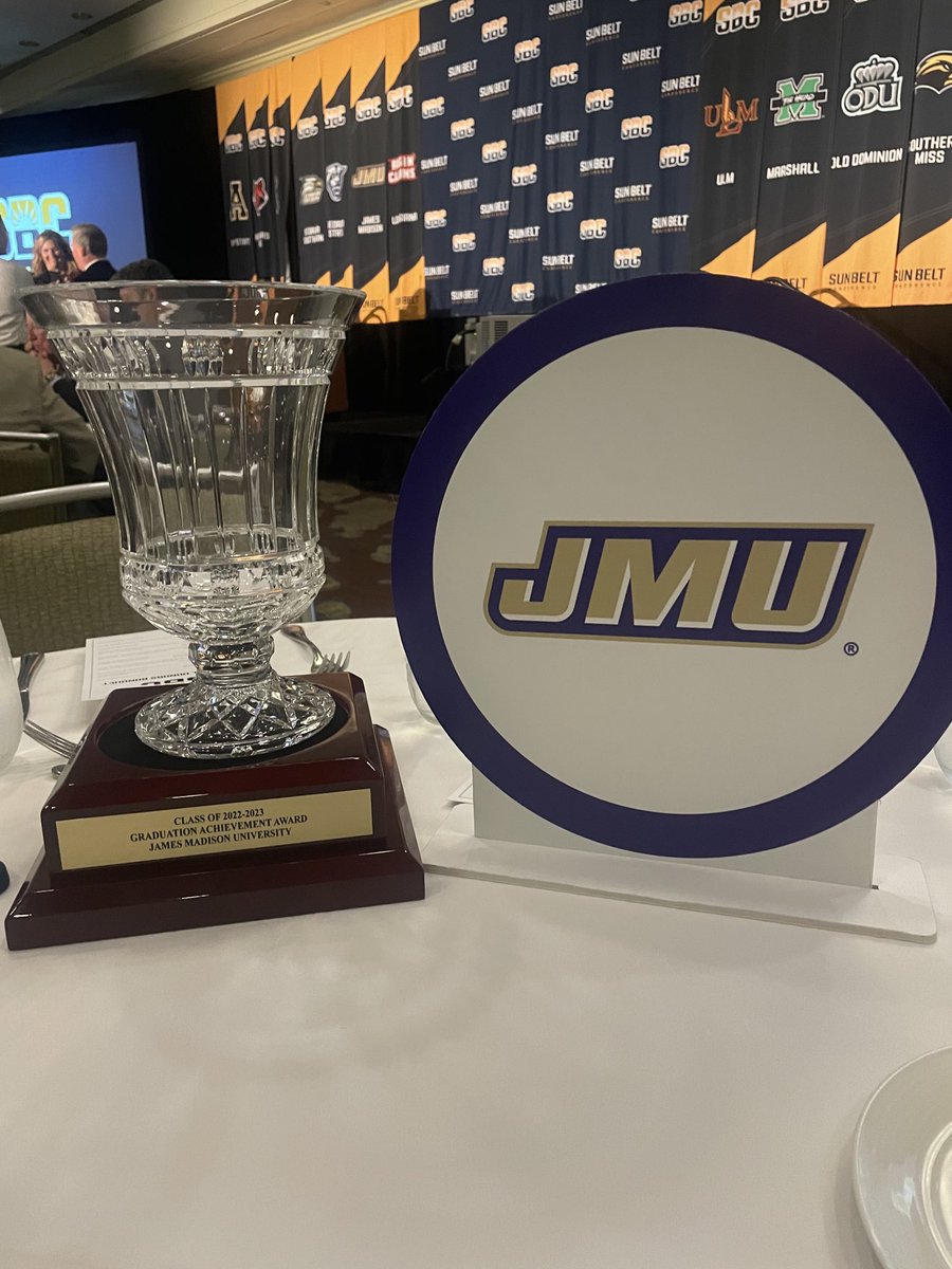 soenksra's tweet photo. Sun Belt awards JMU its top academic achievement award!  For those wondering, in our two years in the Sun Belt, we’ve won it twice!  Congratulations to our student-athletes and our amazing athletic academic advisers.  Go Dukes! https://t.co/A4CoqSQSHn