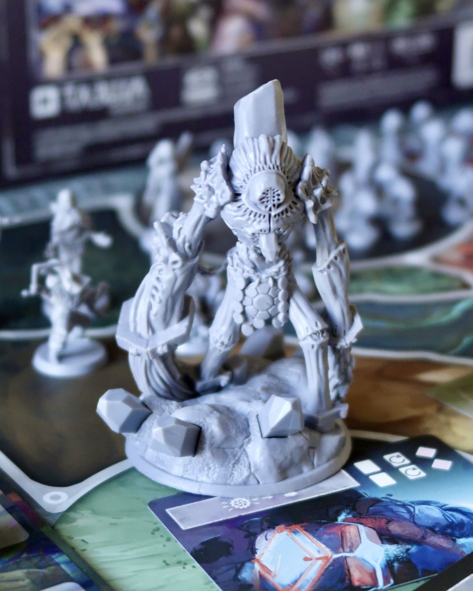 TrybSolo's tweet photo. Today is the release day of „Icaion” here in Poland. This is this game that combined with „Mysthea” creates a third game called „The Fall” 🙂 Again… beautiful miniatures and artwork. One of the best I’ve recently seen 🤩
#boardgames #icaion @Galakta_Games @tabulagames https://t.co/M74uBdG784