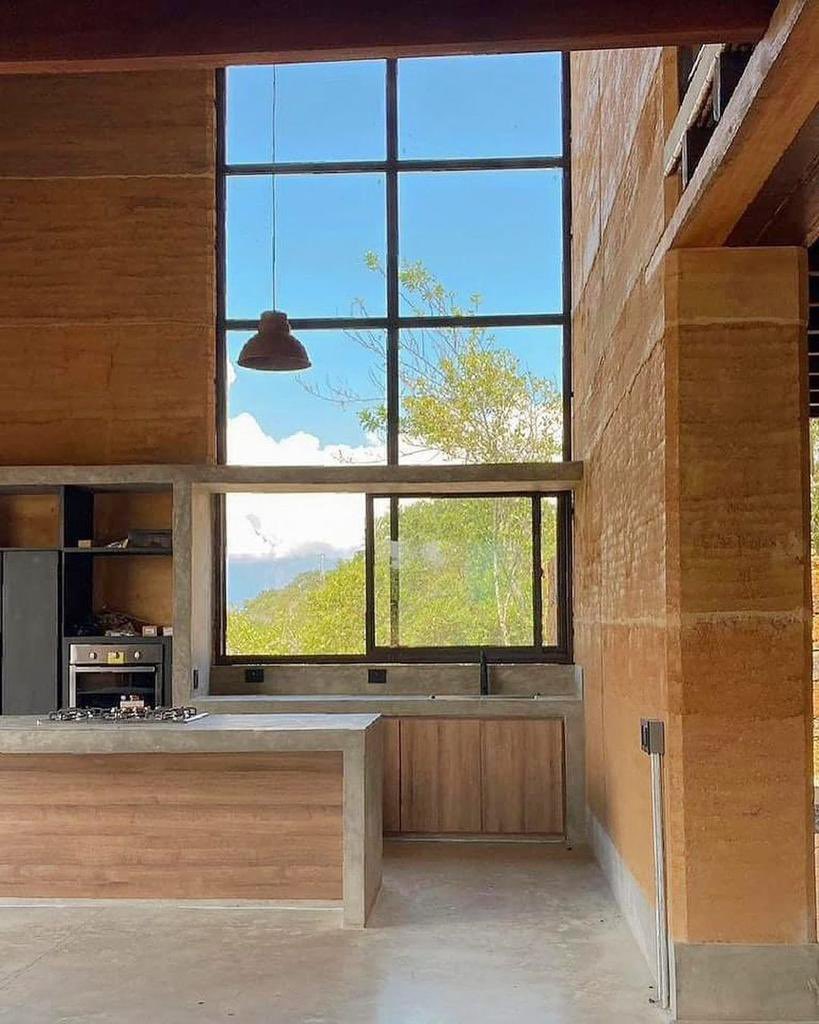 dnahinga's tweet photo. Rammed Earth House in Colombia with nude concrete for the floors. 

Appreciating use of locally available materials 🪴🇨🇴 https://t.co/GAhxLj4ijc