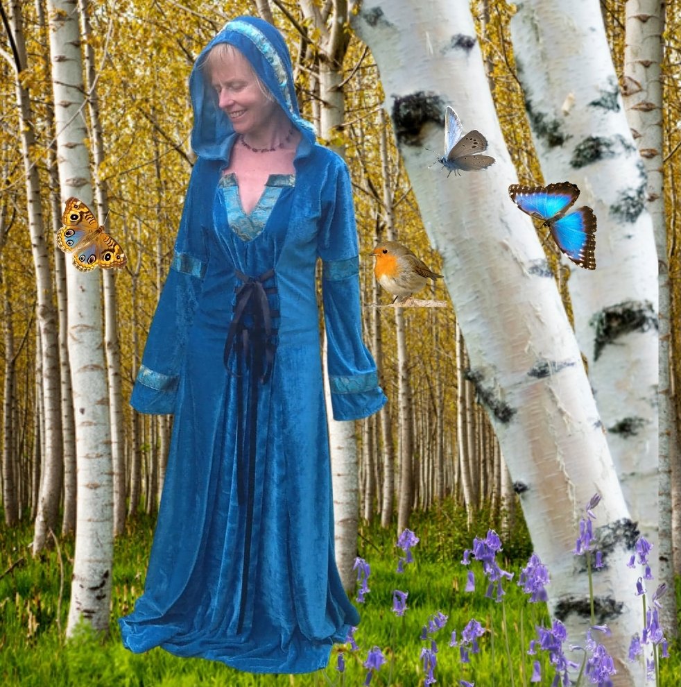 CormackMoira's tweet image. This comment appeared, and I cried.

Moira KC upon reading your post, something stirred deep inside of me. You embody profoundly the archetypal energy that speaks through you, and I am reminded to connect with the wild part of me. Thank you for the gift! 🙂

#innerchild #embody