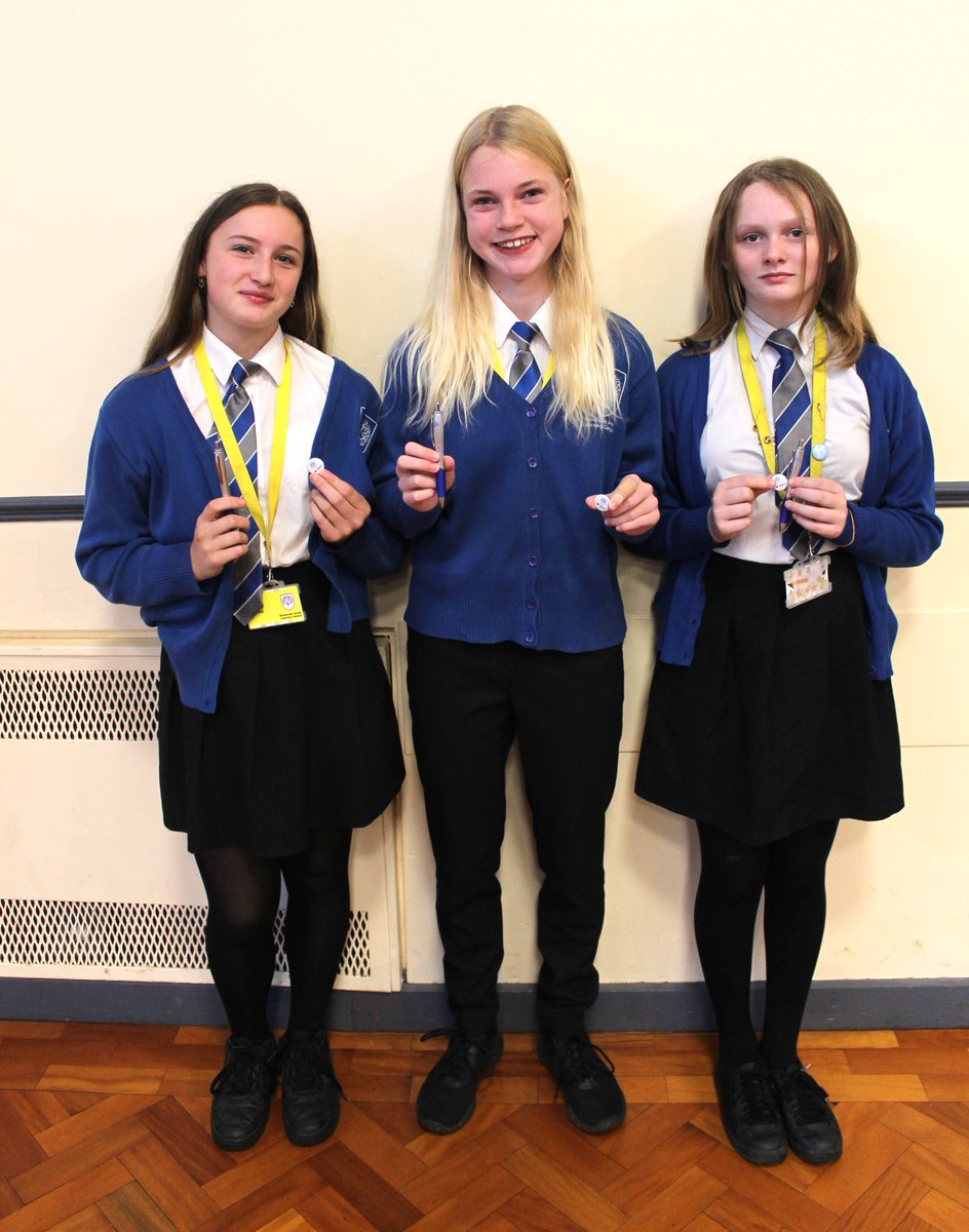 BrookvaleGroby's tweet photo. Three of our Year 8 students supported Ms Gajjar in this morning’s assembly, demonstrating the difference between an ‘organised’ and ‘disorganised’ routine, before and after school. Students loved the visual representation and advice on building good routines.
#beorganised https://t.co/ADVyZX2HUt