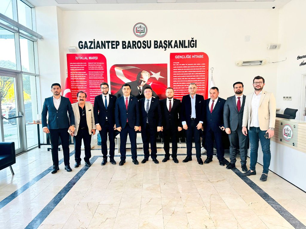 Av.Mehmet TİRYAKİ (@avmehmettiryaki) on Twitter photo Yürütme Kurulu Üyelerimiz ve Gençlik Kolları Başkanımız <a href="/ToremisogluAli/">🇹🇷 Ali Töremişoğlu 🇹🇷</a> ile birlikte Gaziantep Baro Başkanı <a href="/aviskender/">İskender kahraman</a> bey'i ziyaret ettik.
<a href="/erkankandemir/">Erkan Kandemir</a>
<a href="/abdulhamitgul/">Abdulhamit Gül</a>
<a href="/muratcetin27/">Murat Çetin</a>
<a href="/FatmaSahin/">Fatma Şahin</a>
<a href="/mtahmazoglu/">Mehmet Tahmazoğlu 🇹🇷</a>
<a href="/GANTEPBAROSU/">GAZİANTEP BAROSU</a> Yürütme Kurulu Üyelerimiz ve Gençlik Kolları Başkanımız <a href="/ToremisogluAli/">🇹🇷 Ali Töremişoğlu 🇹🇷</a> ile birlikte Gaziantep Baro Başkanı <a href="/aviskender/">İskender kahraman</a> bey'i ziyaret ettik.
<a href="/erkankandemir/">Erkan Kandemir</a>
<a href="/abdulhamitgul/">Abdulhamit Gül</a>
<a href="/muratcetin27/">Murat Çetin</a>
<a href="/FatmaSahin/">Fatma Şahin</a>
<a href="/mtahmazoglu/">Mehmet Tahmazoğlu 🇹🇷</a>
<a href="/GANTEPBAROSU/">GAZİANTEP BAROSU</a>