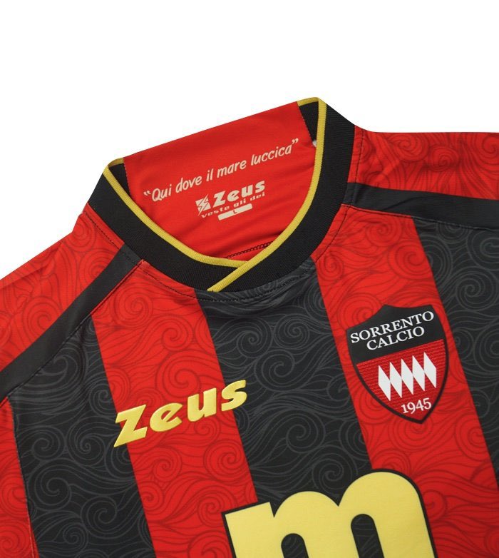🚨 Sorrento Calcio have unveiled their new home kit for the 2023-24 season. 

Rate it out of 10?