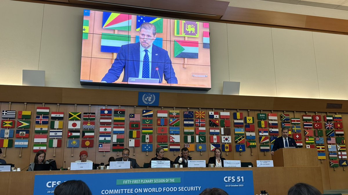 La agroecología es uno de los puntos más importantes cuando hablamos de pequeños agricultores, pero requiere inversión del gobierno para desarrollar estrategias transformadoras  #CFS51 <a href="/FAO/">Food and Agriculture Organization</a> <a href="/CentroISA_col/">Centro ISA</a>