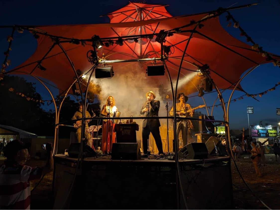 The Sun Kings are live on stage tonight at 9.

Time was, Cardiff was one of the prime polyglot places in Britain, so no surprise that not only do an all star band of capital city faces have a hefty interest in Cumbia, they also have a darn good go at it. Proper entertaining too.