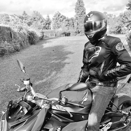 Hoy toca radio. Mañana os espero en <a href="/canalsradio/">Canals Radio</a> junto a Vicente Soler y Susana Rodríguez. 
75 escalones 8 temporada.
Te espero!!!