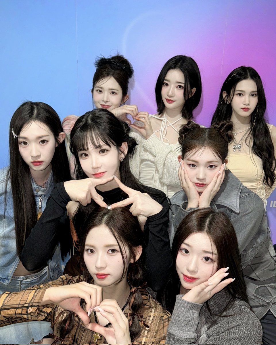 triplescosmos's tweet photo. 쇼! 챔피언 Invincible 멋지게 완료🫡
WAV도 무대 즐겨주셨나요⁉️🤗
WAV 덕분에 에너지 충전 완료🔋⚡️

<⟡> 전곡 들어보기
💿 https://t.co/tzlSdJqdA5

#tripleS #트리플에스
#EVOLution #에볼루션
#MUJUK #Invincible
#쇼챔피언 #SHOWCHAMPION https://t.co/PFxVWq9U7k