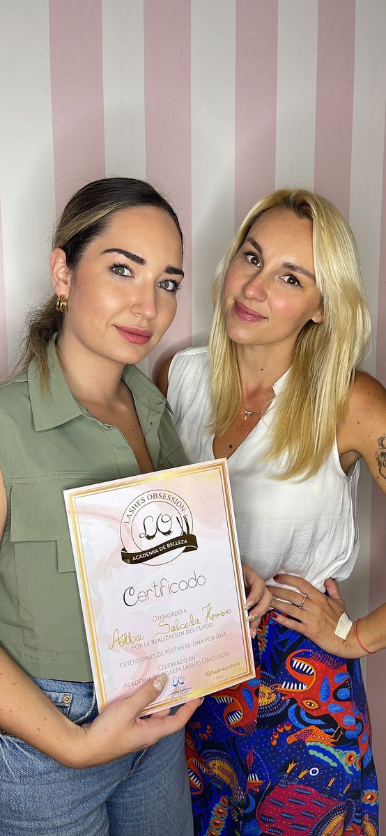 LashesObsession's tweet photo. NUEVA ALUMNA EN #VALLADOLID

Consigue tu también certificado de formación en #extensionesdepestañas Lashes Obsession, garantía de aprendizaje.

Reserva tu #curso 💬 +34 656 288 232 

#cursosdemaquillaje #cursodeextensionesdepestañas #cursoextensiondepestañas #cursodepestañas https://t.co/9su72BFCdK