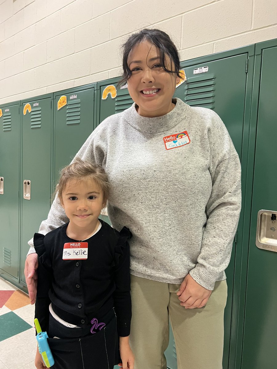 Bray4Ed's tweet photo. Dress Like a Staff Member/Dress Like a Student!   So amazing!!! @LMSprincipals @PullmanSD @PullmanKES @SESSuperstars @PullmanHS https://t.co/mqZKou5e3A