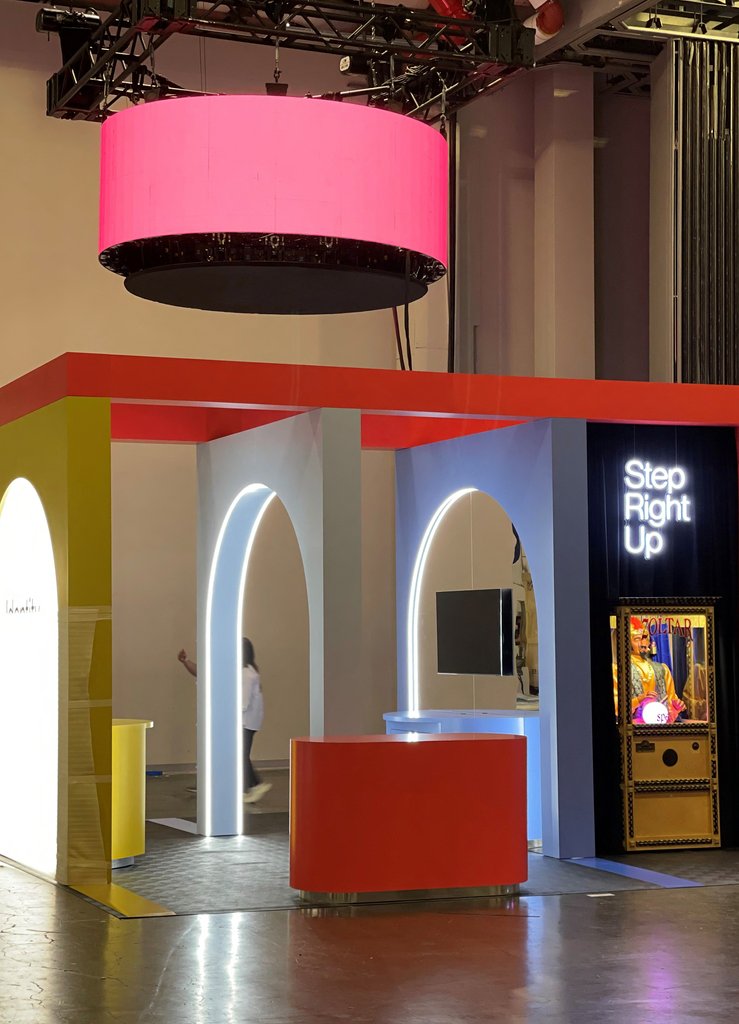 ariaavrentals's tweet image. When it comes to visual innovation, our #INFiLED X2.9mm Flex #LEDtile build outs are a game-changer and we're excited to announce that we will be offering the next generation tile with increased curvature &amp;amp; higher resolution by early next year!