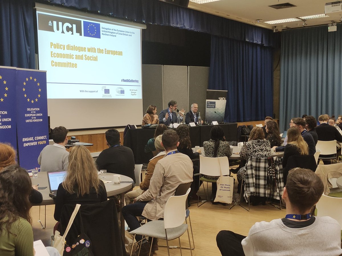 🔛📸Organised by @EUdelegationUK & @ucl with @EU_EESC support, #YouthGathering happening now in London includes small group discussions on key issues affecting young people & 🇪🇺🇬🇧 relations Our members @CillianLohan @TanjaBuzek @Peter150610 lead this Youth Dialogue with EESC