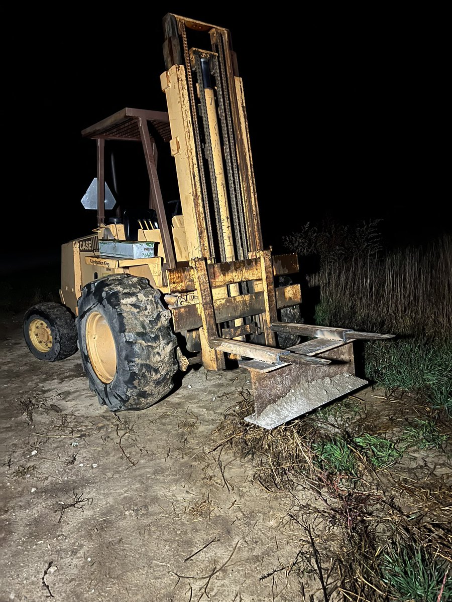 When your too far from home with no skid loader and a huge rut to fill for semis to get in all you gotta do is look around and weld some scraps up and boom you got yourself an arion bulldozer. This is something that would even make <a href="/KellyGarrett75/">Kelly Garrett</a>  blush a little in excitement.