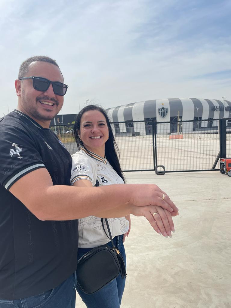 leobrandaoeng's tweet photo. O "SIM" mais importante da minha vida eu ganhei da pessoa mais especial @nandapantuza ❤️
Escolhi a @ArenaMRV para fazer o pedido em virtude de um amor insano e insalubre pelo @Atletico . https://t.co/Vimvfc9lAd