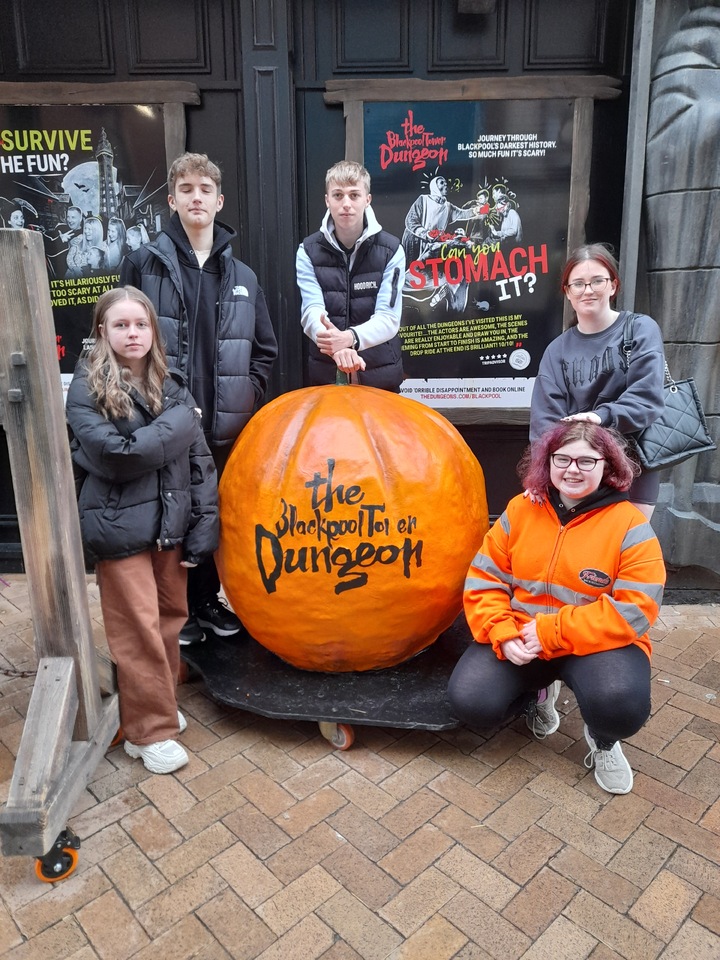 Blackpool Carers (@blackpoolcarers) on Twitter photo Great trip to <a href="/BTowerDungeon/">Blackpool Tower Dungeon</a> this week with the YACs! ๐
Safe to say they supported their Support Worker, Sam more than she supported them! ๐๐ฑ
#youngadultcarers #respite #halfterm Great trip to <a href="/BTowerDungeon/">Blackpool Tower Dungeon</a> this week with the YACs! ๐
Safe to say they supported their Support Worker, Sam more than she supported them! ๐๐ฑ
#youngadultcarers #respite #halfterm