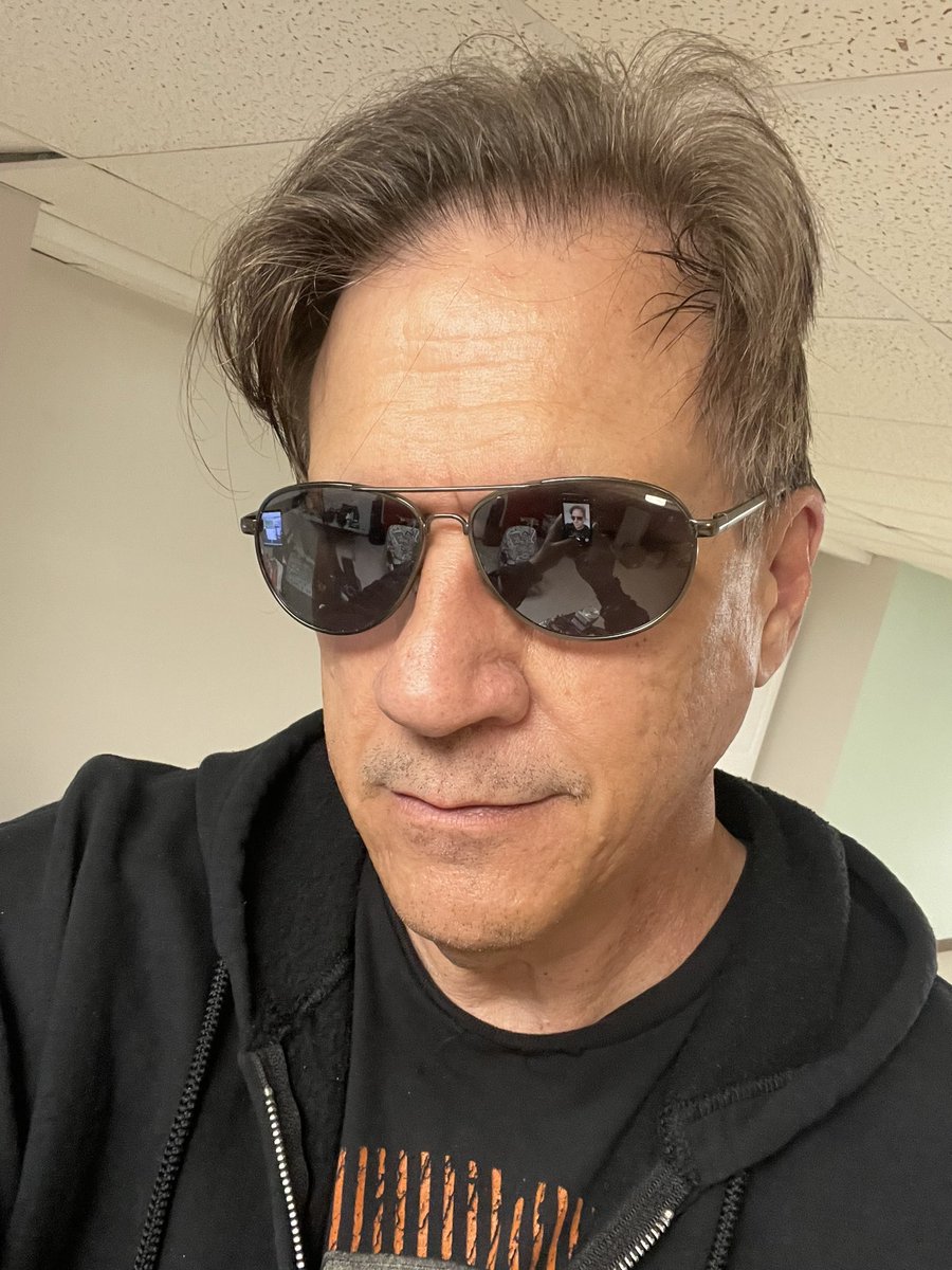 WSDIRadio's tweet photo. #HumpDay #Pure #Naughtiness #Radio #HumpDay
6pm UK/1 pm ET - Out Loud w/ @steveandmalissa
#TeamMal #TeamSteve @MalissaWhiteho1 Episode 60!!
9pm UK/4 pm ET - B Side w/ @steve_benz
This week's theme is the US Charts 1/12/1985 #90smusic #80smusic https://t.co/hWrQ1XJMAF