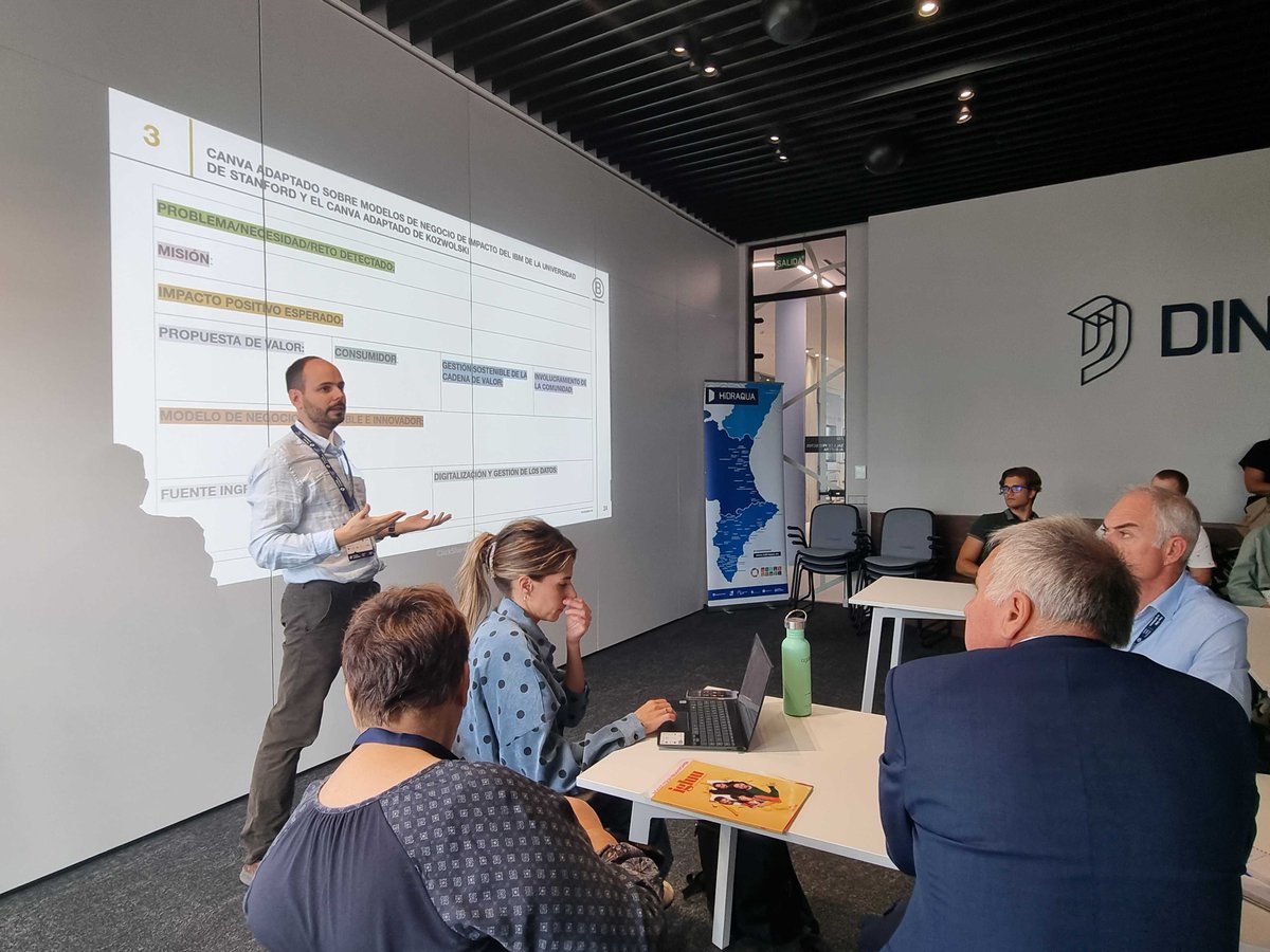 🟢 #TheGIB by <a href="/socialnest_org/">Social Nest Foundation | Making impact grow</a>

 <a href="/olazabal_pedro/">Pedro Olazabal Herrero</a>, Co-Founder of <a href="/HandsonImpact/">Hands-On Impact</a>, has taken part in a session together with <a href="/BCorpSpain/">B Corp Spain</a>.

A practical workshop to share a methodology for designing #impact business models.

#TheGapinBetween #TheGIB23 #impact #startups