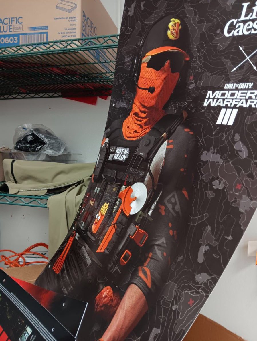 DETONATEDcom's tweet photo. FIRST LOOK: Little Caesars x #ModernWarfareIII Promotional Operator Skin!

💥 Employees have started to leak pictures of upcoming MW3 Promos — rumoured to start November 1st! https://t.co/5LZaTNvtUS
