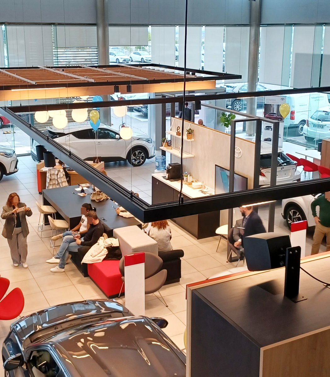 hersamotor's tweet photo. Los #Toyota C-HR Days están teniendo muy buena acogida en nuestras instalaciones #Hersamotor de #Alcobendas y #ColmenarViejo 😃 
¡Os compartimos unas fotos!, y os agradecemos mucho a todos los que estáis confiando en nosotros. 
¡¡Daos prisa que ya nos quedan pocos #ToyotaCHR !! https://t.co/ARU72RVmm7