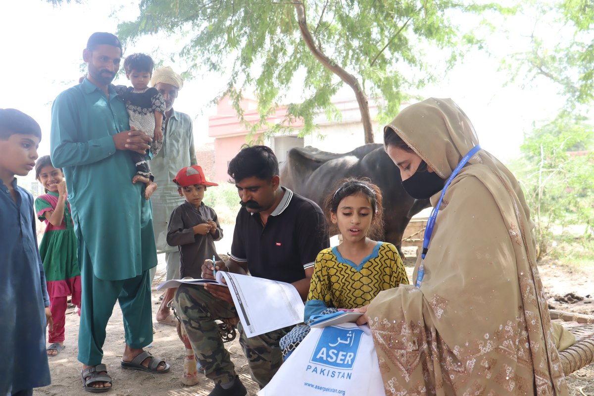 ASERPAKISTAN's tweet photo. #Asercycle23 update!
Aser Team conducted a
Monitoring Visit to District Jhang!
Visited two villages Chak Ghumana and Kot Sai Singh!
#ASERPakistanteam conducted spot checks for the ongoing household data collection in the villages! https://t.co/yzsB1m5R64