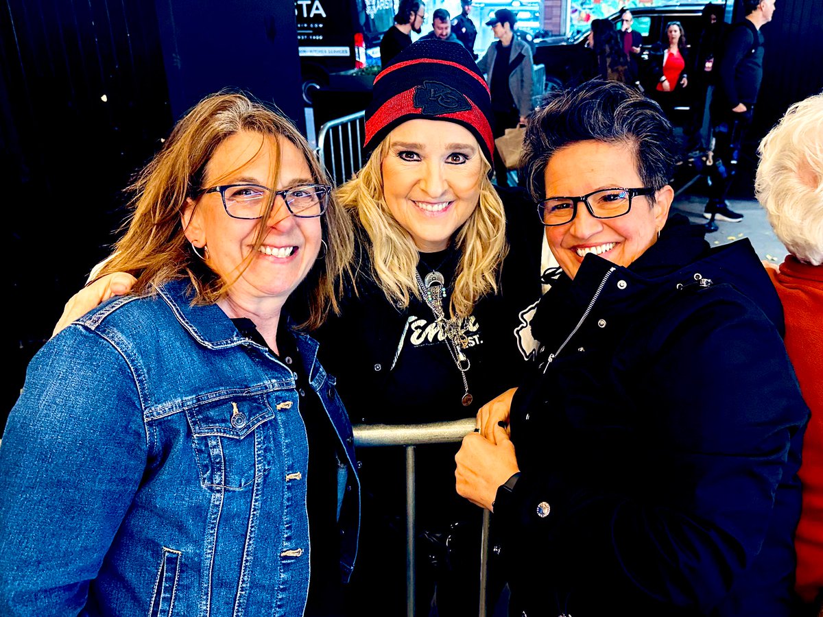 LovesMEmoore's tweet photo. Just saw Melissa Etheridge, My Window for the 4th time last night!  The acting &amp; singing was superb! We love her songs but it’s more than that—the telling of her life, the ups &amp; downs, moved us to happiness &amp; tears once again! We hope they record it before it leaves Broadway! 🤩 https://t.co/vXceRlIM3s