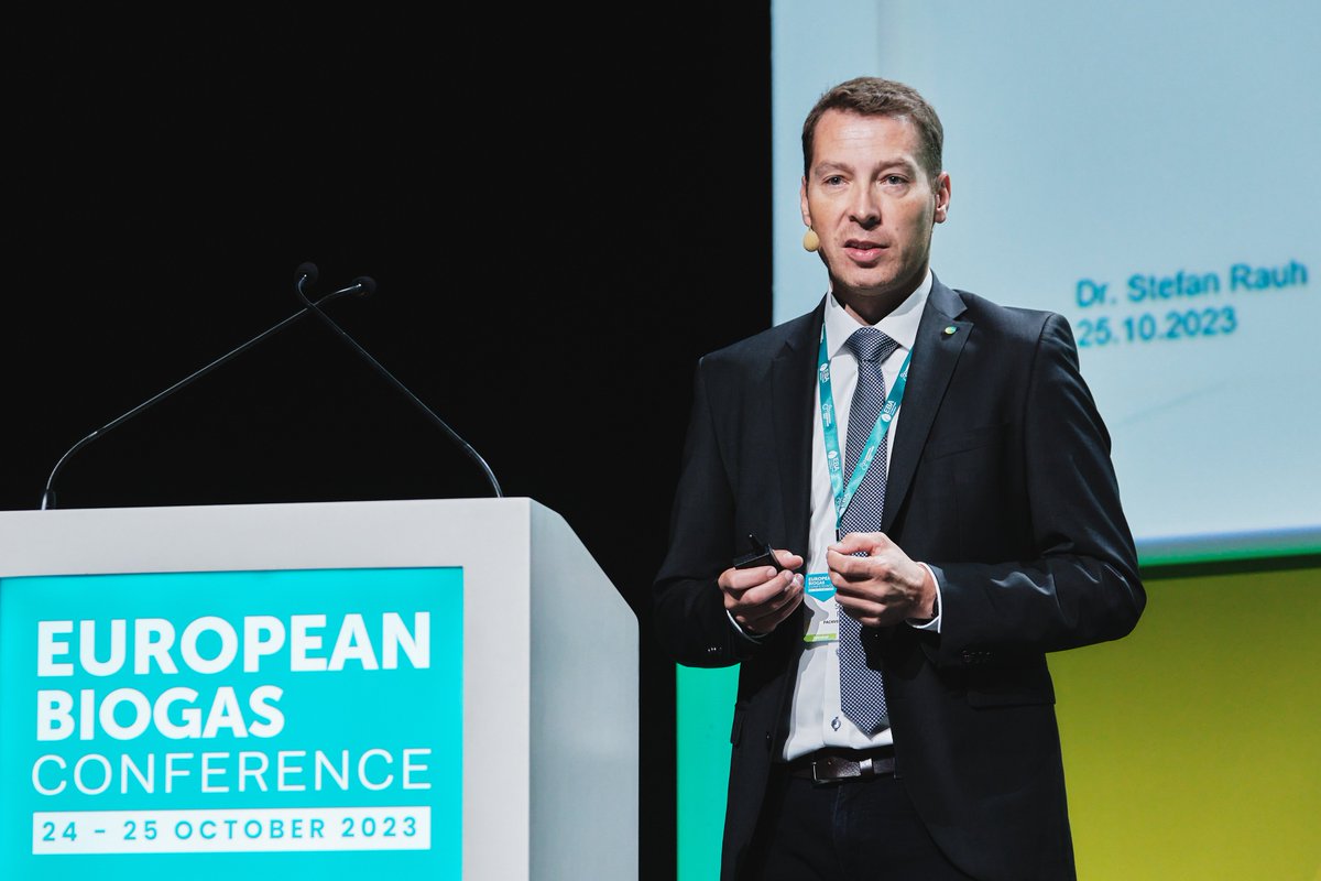 European_Biogas's tweet photo. At the #EBAConference this morning, presentations unravelling #biomethane economics. A solid European value chain is an advantage to guarantee incentives have a greater local impact.
#EUBW https://t.co/XkIYwC0sgl