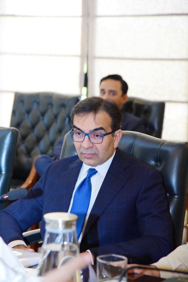 MoWP15's tweet photo. نگران وزیراعظم انوار الحق کاکڑ کی زیر صدارت بجلی چوری روکنے کی مہم کی پیشرفت پر جائزہ اجلاس۔اوزیراعظم کو مہم کے آغاز سے لے کر اب تک کے نتائج کے حوالے سے بریفنگ دی گئی۔ وزیرِ توانائ @magmmz سیکٹری پاور ڈویژن @Rashidlangrial کی شرکت۔ https://t.co/gN750DN9rw