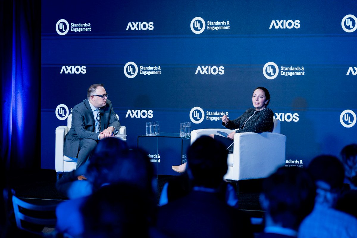 We are starting to see large booms in clean energy, according to Justina Gallegos, citing the 36% jump in clean power investments in three years as an “exciting signal of progress.”

#AxiosEvents #CleanEnergy #AxiosCleanEnergy