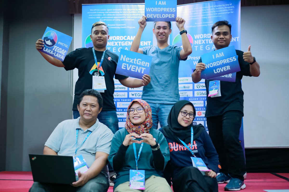 kharissulistiyo's tweet photo. I was with keynote (@ivankrisdotcom) and organizing team members of WordCamp NextGen Event Tegal that took place on October 22th. #WCTGL #WordPress https://t.co/f76vi9rK4F