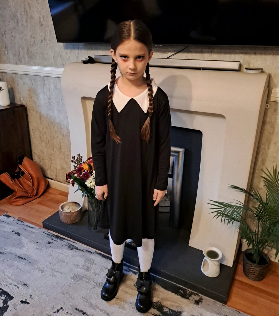CScott23x's tweet photo. My little Wednesday all ready for her Halloween Disco @malvernprimary 🩶🖤🩶🖤 https://t.co/rlvXLm43YX