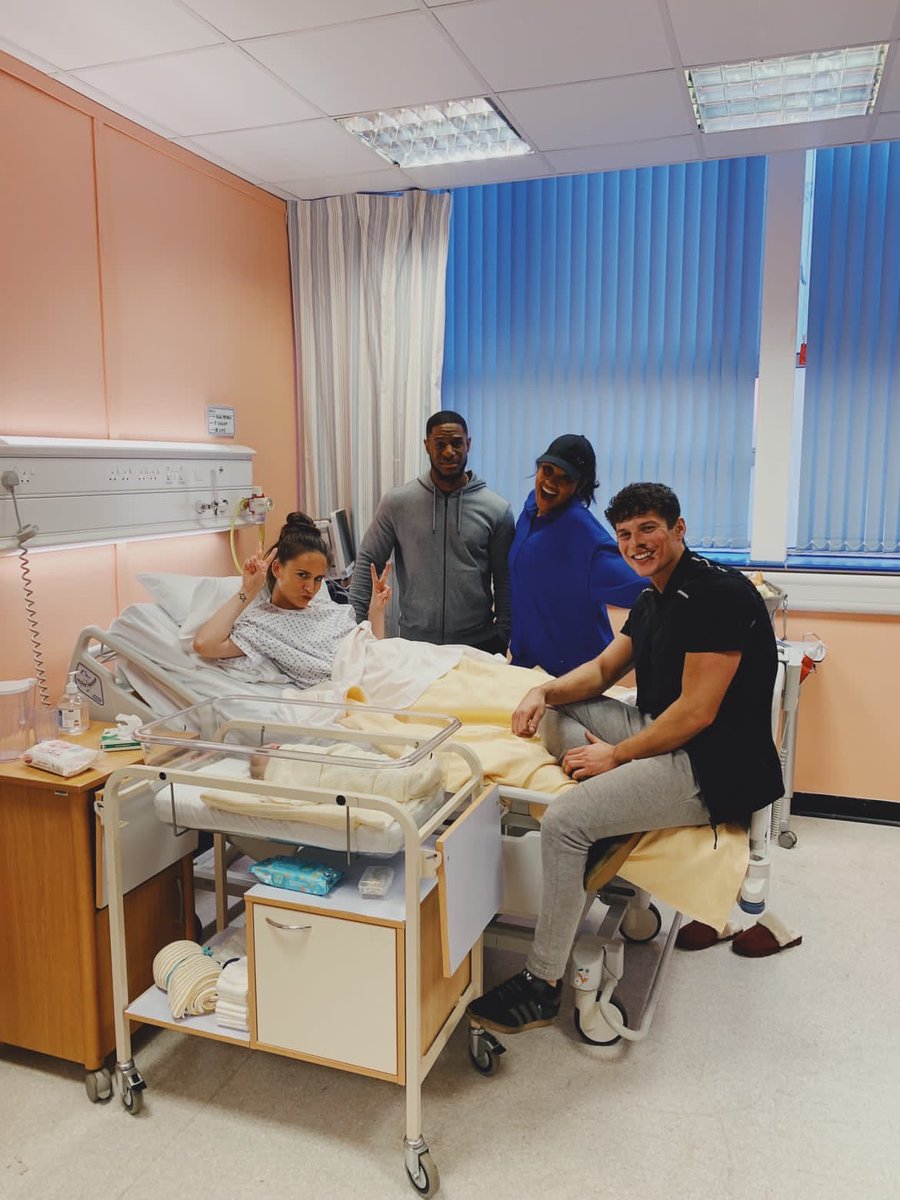NinaYndis's tweet photo. Mrs Sidhu Investigates episode 4 finale is our tonight on @UKTV at 8pm folks! 

If you ever wondered what takes me so long to get ready in my trailer every morning…. Here it is. 

Huge love to @TrojanSingh @toriallenmartin @ChrisCharles_CC @MeeraSyal Ben Kellett Lewis Cope https://t.co/26GxRJ3LSs
