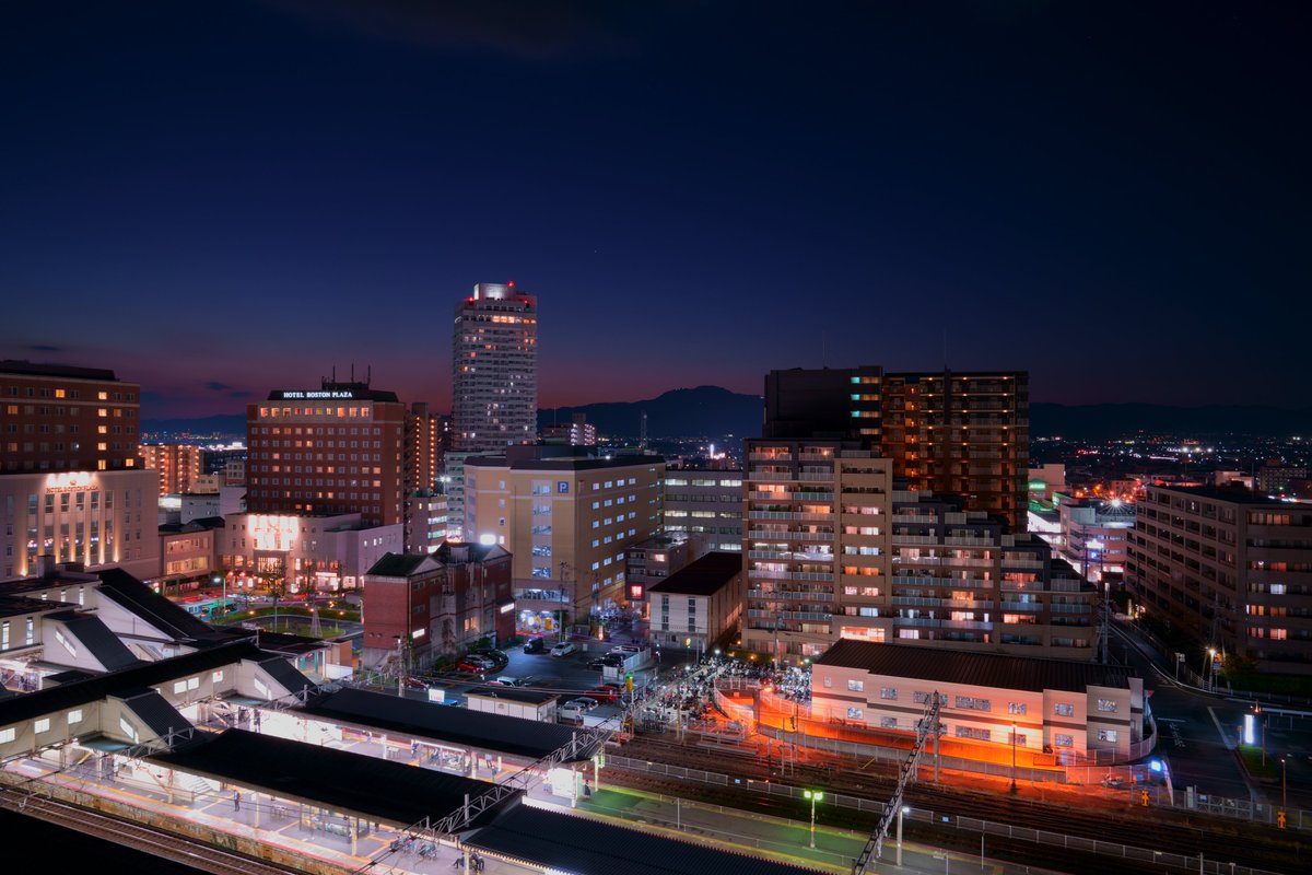 11043ax's tweet photo. 日没後の余韻に浸る、草津の夜 #α7riii #風景写真 #photography https://t.co/NqnQNlTOsb