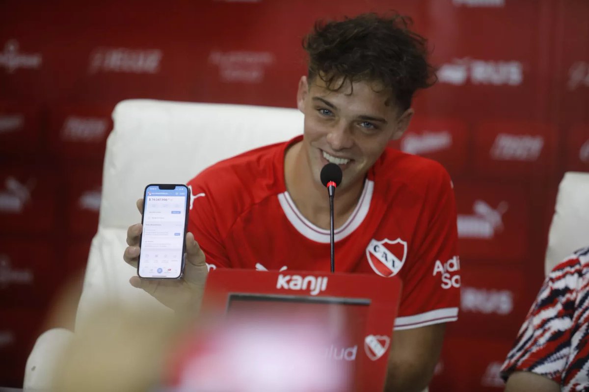 NachoGenovart's tweet photo. Se terminó la colecta de Independiente. “Era lo más prolijo, venía frenada”, dice @santumaratea1. La expectativa eran U$D 20M. Se juntaron U$D 3M (cancelaron la mitad de la deuda del América) y 105.578 dólares (abonó dos cuotas que le debía a Boca). Duró 6 meses. https://t.co/SCLV2VsMT3