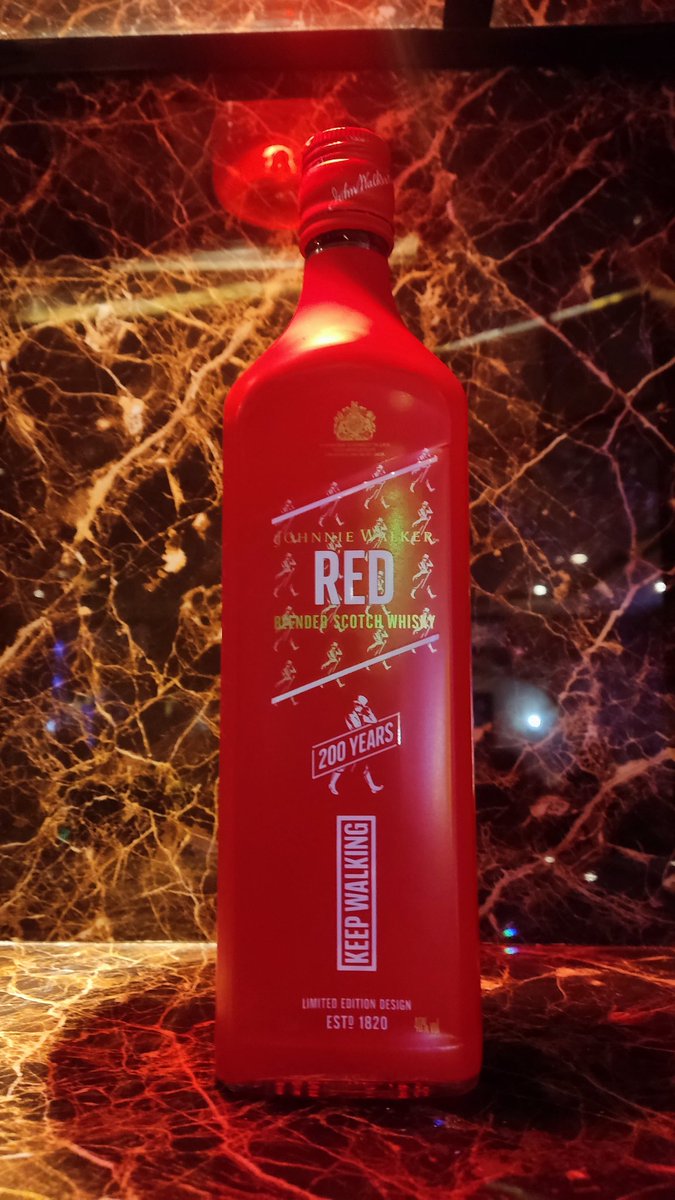 saktipoke's tweet photo. Pilih mana? Black or Red??
#johnywalker #blackwalker #redwalker #party #pasutri #hotwife https://t.co/M9ayzNLsBt