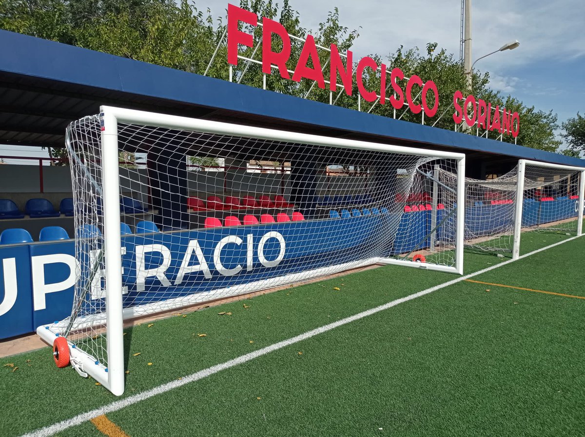 vimassport's tweet photo. ‼️BUENAS TARDES‼️
🔩🪛🛠️
Suministro y montaje de 
🥅PORTERÍAS de futbol 8 para el Ayto de Ribarroja.
Viene con 🚨SISTEMA🚨 de transporte, con lo cual no es necesario cargarlas, cuidando así también la seguridad de los usuarios. 
📩 info@vimassport.es 
☎️964914114 
📲663 96 5244 https://t.co/s9KIKiioEr