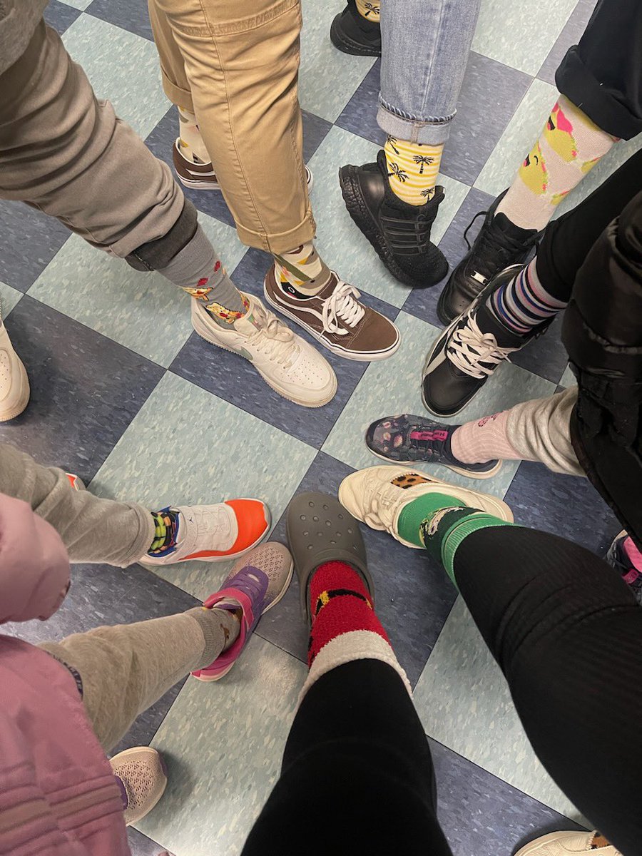 Crazy Sock day is off to a great start! Can’t wait to see all of us sock it to drugs! #redribbonweek <a href="/CentralSchool33/">Central Elementary School</a> <a href="/ops_district/">Orange Public Schools</a> <a href="/Gerald_Fitzhugh/">Gerald Fitzhugh II, Ed.D. 👌🏾♦️👌🏾♦️KAY</a>