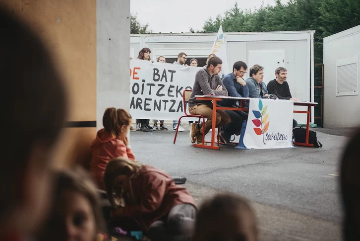 MediabaskInfo's tweet photo. #Ikastola de #Briscous : sans réponse de la mairie, #Seaska appelle à la mobilisation @seaskaikastola
https://t.co/fffKAy9DZH https://t.co/2q0U0i0BXF