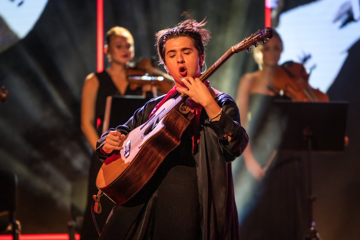 csklublin's tweet photo. 🎵 Prawdziwy gitarowy geniusz! Wczorajszym fantastycznym koncertem w #SalaOperowaCSK, Marcin Patrzałek @MarcinGuitar udowodnił, że jest piekielnie utalentowany a z gitarą potrafi się obchodzić jak mało kto.
#Lublin #CSKLublin #MarcinPatrzałek #koncert https://t.co/J6oaK7d0H9