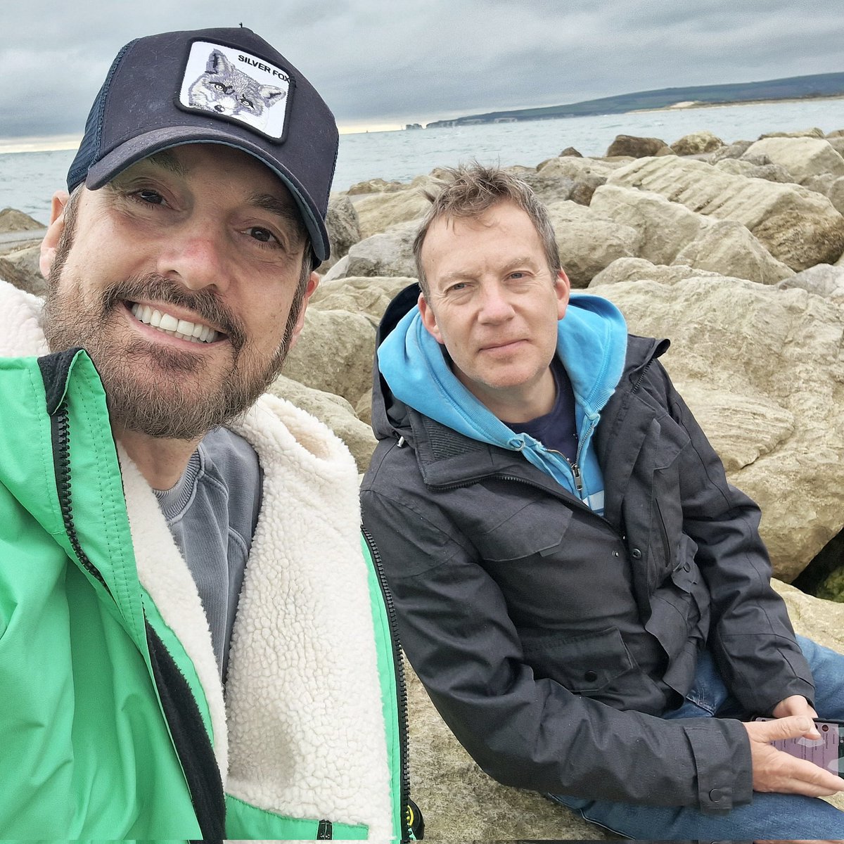 Timsley's tweet photo. Having a morning walk on the beach shore..! #ISAIDIT ๐คช
#TIMMYALEXISCARRINGTONWARD #DIMMOCK #DEAFSTEPH #MRLUCAS #POOLE #NOFILTERJUSTPLASTICSURGERY https://t.co/5lKgXuqcQR