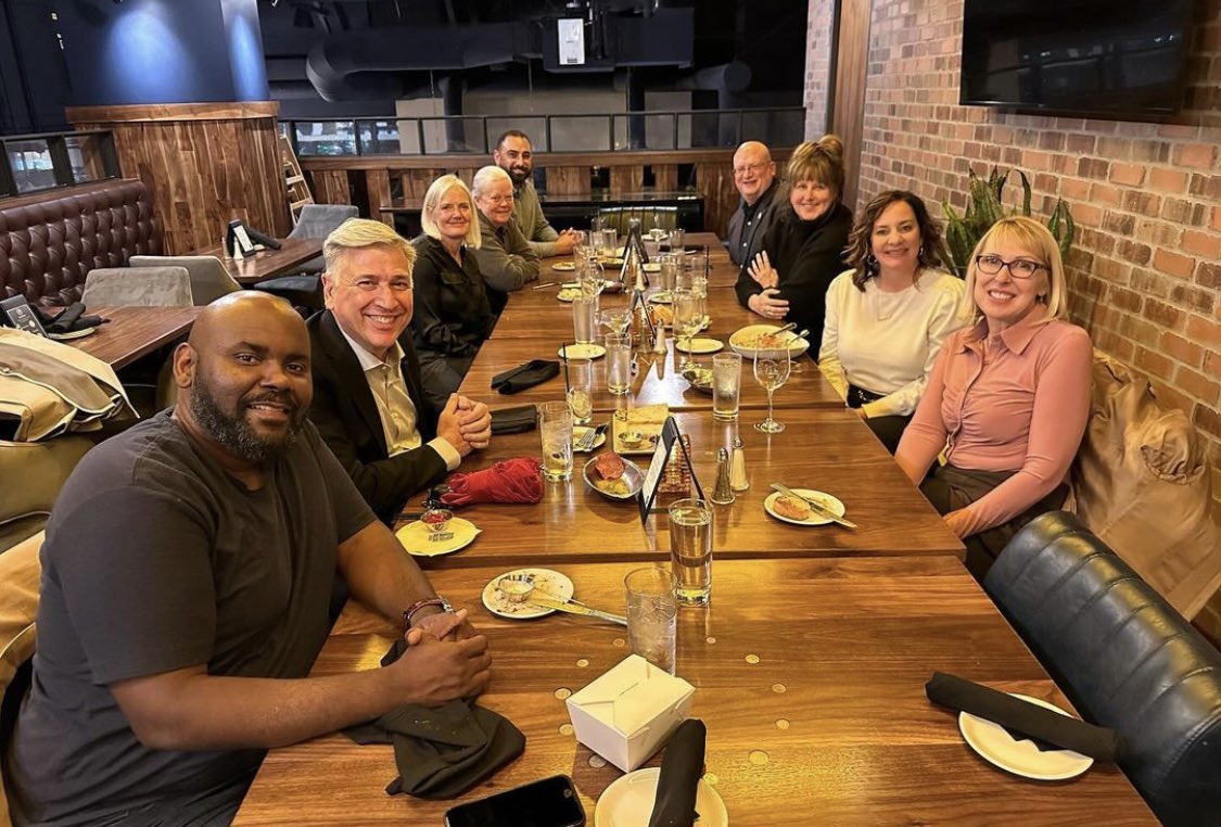 WSU_Cougar_Pres's tweet photo. I enjoyed hosting dinner last night for the @WSUVancouver leadership team. It was a fun evening and I appreciate all what these outstanding leaders do to elevate the #VanCoug experience for all of our SW Washington students. #WSU #GoCougs https://t.co/tPKTJJYP1m