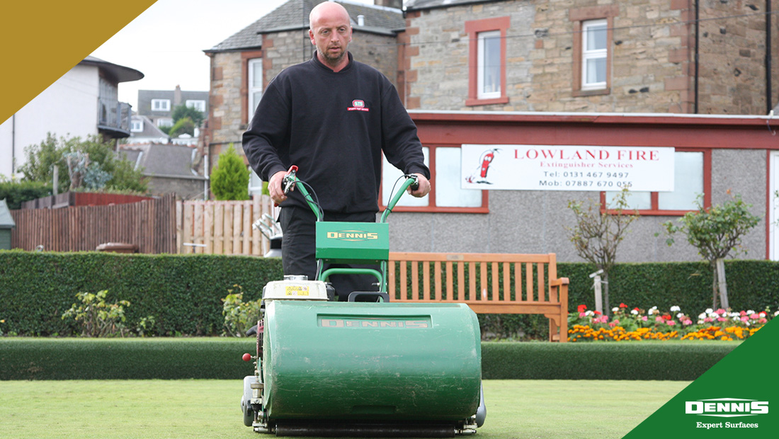 DennisMowers's tweet photo. Regular maintenance of machinery is essential to maximise product life and minimise noise and vibration. Oil changes only cost £2 in oil for an average engine – not worth not doing #TurfTip https://t.co/Bc3WHytTnZ