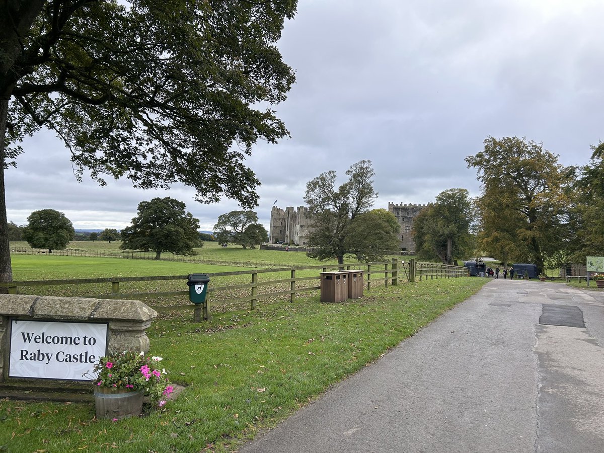 SwindyMiller's tweet image. Raby Castle &amp;amp; Deer Trail #bimbling #staindrop #codurham