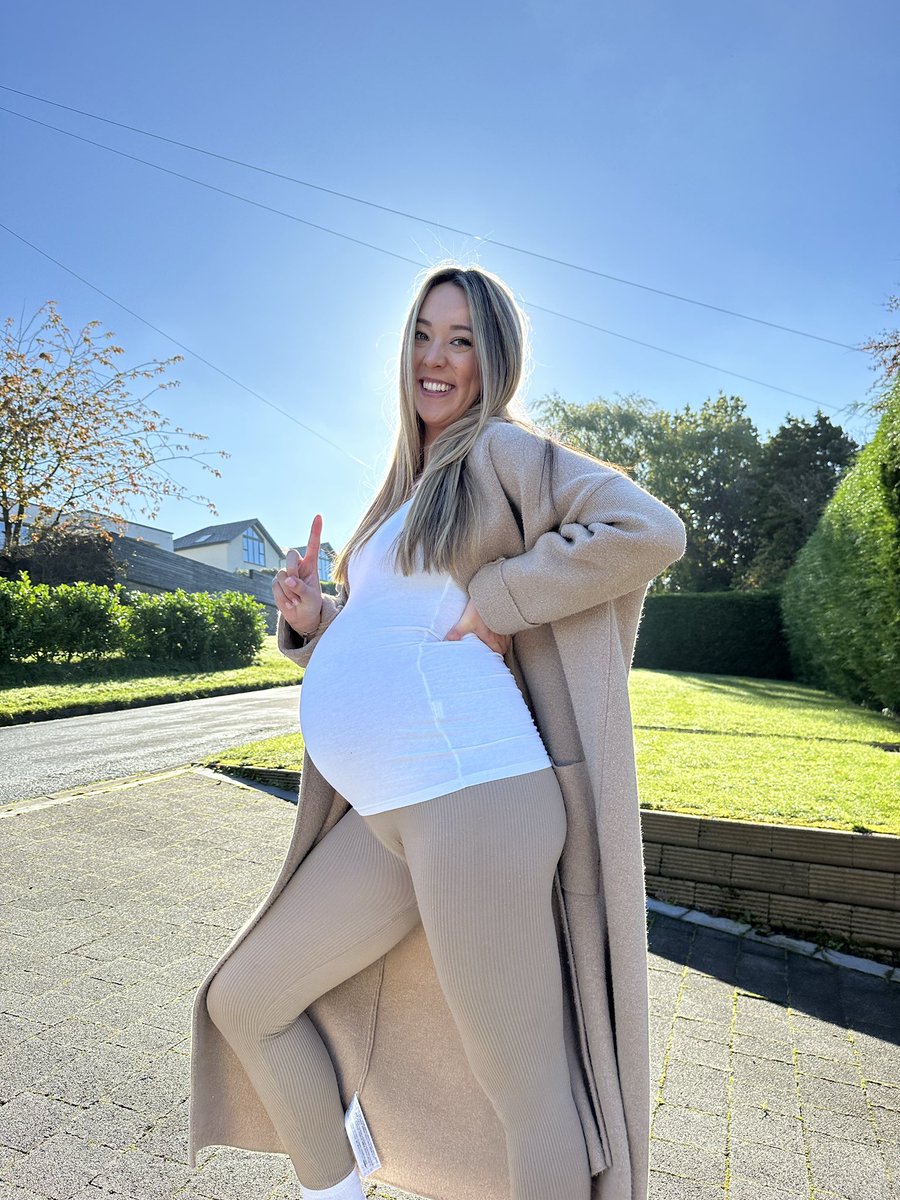 Syndicate's tweet photo. Look at this woman 😍
Pregnetö is in overtime! ⏰ https://t.co/xcJN73ctmn
