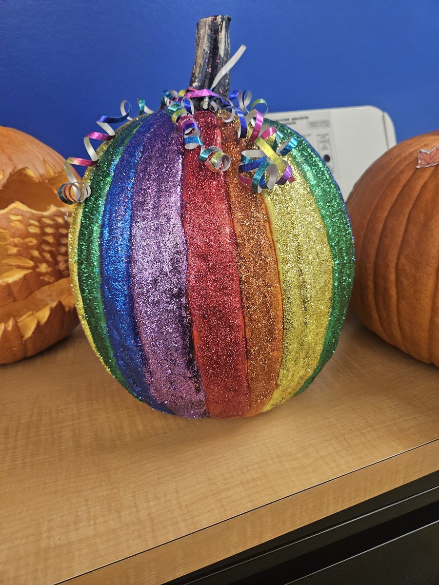 CSSagaClub's tweet image. Look at our amazing pumpkin. Lucy did an amazing job!  What a hard-working crew of kids we have this year. Vote for The Saga Club pumpkin. @SandburgHS