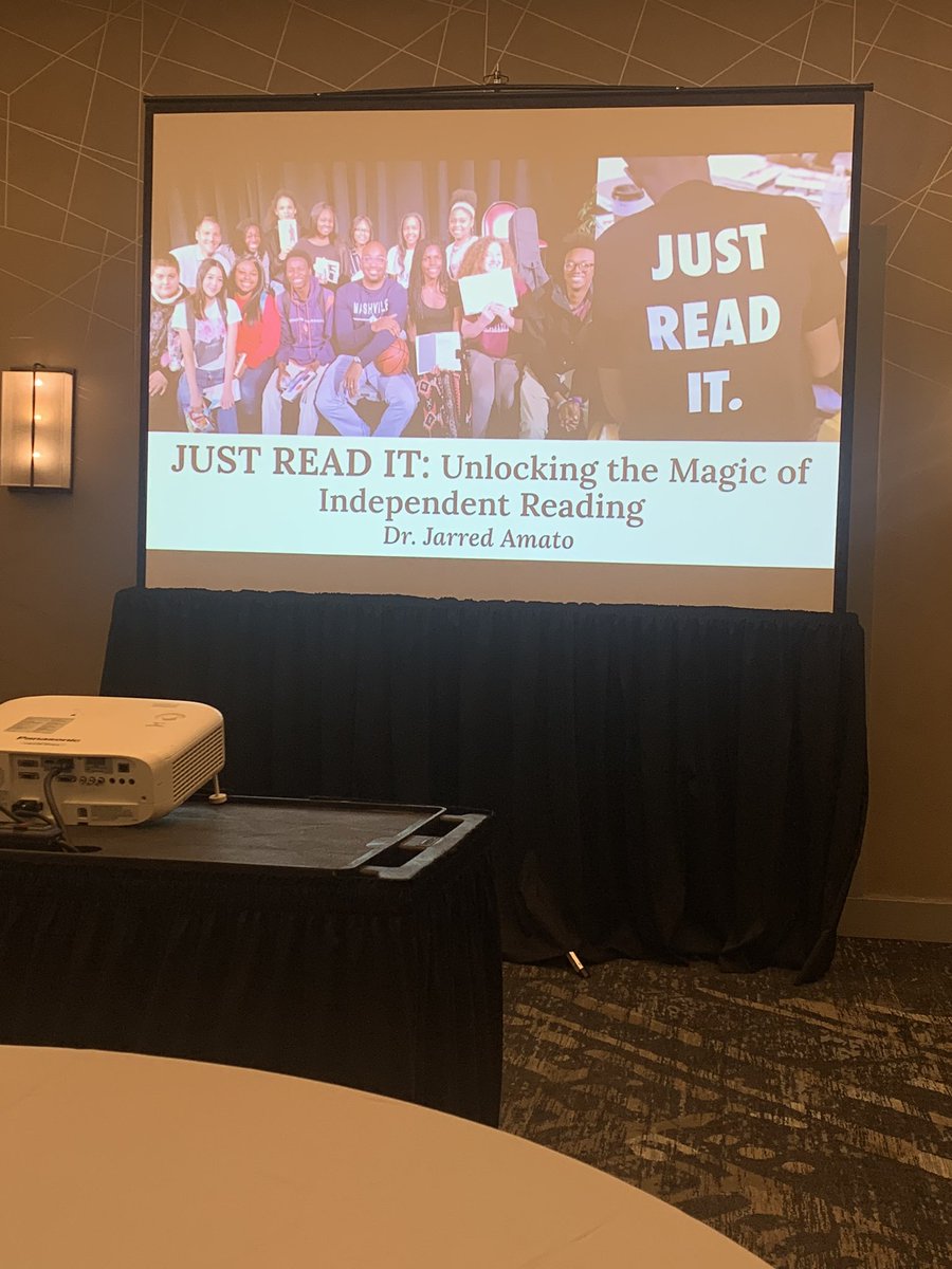 A jam-packed room full of school librarians and their supporters … What could be better? Excited to “shine a light on the magic of literacy” at the 2023 Greater CNY School Libraries Conference. @O2CMBOCESSLS @ocmboces