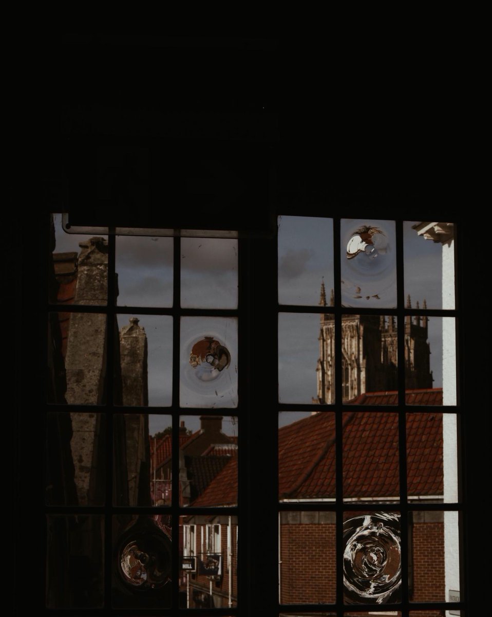 The view never gets old!

#york #yorkfoodanddrink #craftale #craftalebar #beer #yorkminster