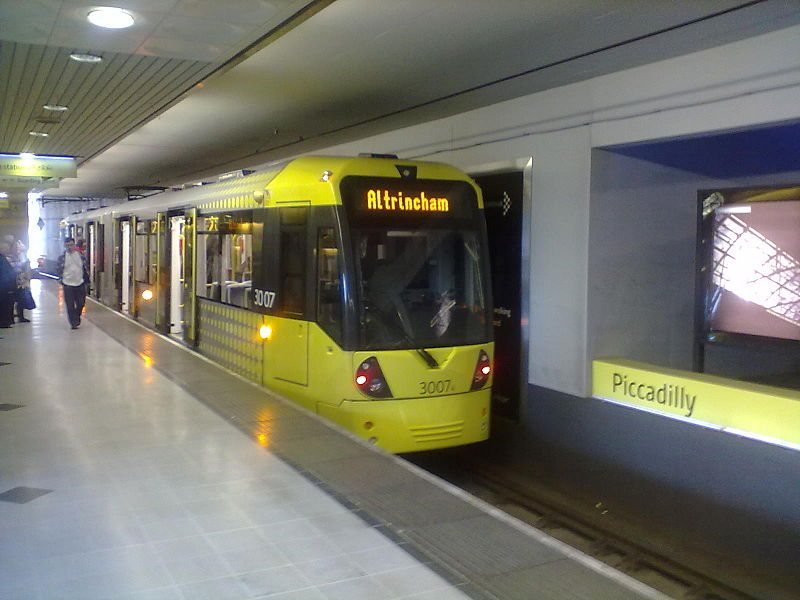 Hey <a href="/BeeNetwork/">Bee Network</a> i found a tram going to Altrincham 😁