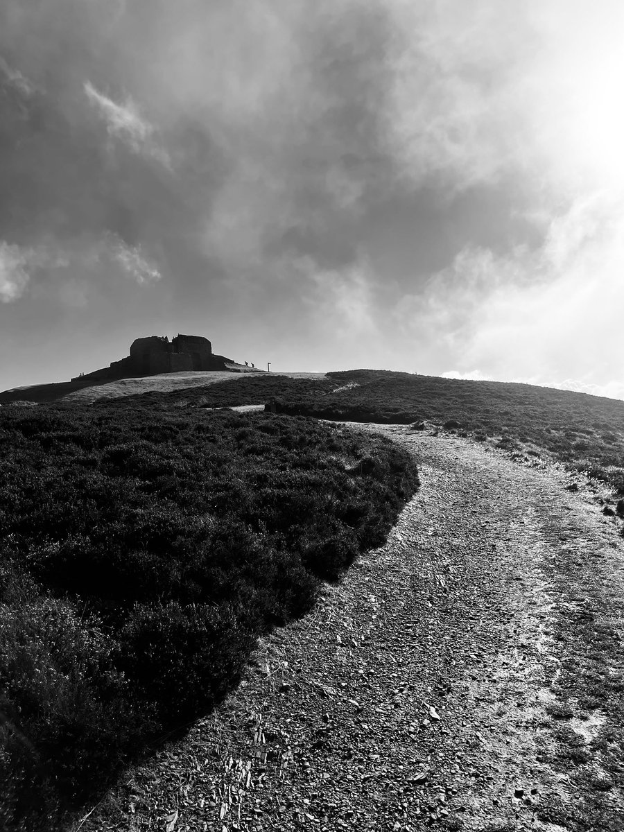 ben194's tweet photo. Lovely on the tops today https://t.co/rbyzxmZrpa