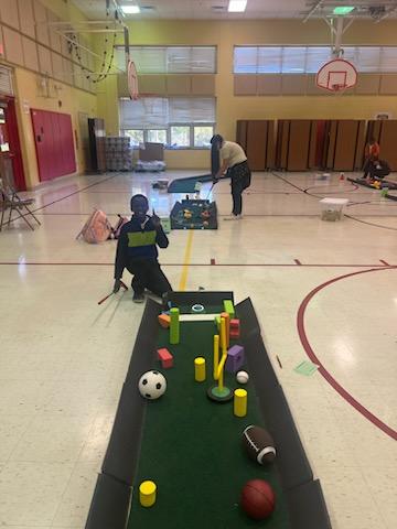 RosaParks_PGCPS's tweet photo. #HappyWednesday! A special S/O to @CitySwing for providing golf lessons for our scholars. They love it! ⛳️🏌‍♂️🏌‍♀️ #RLPGolfClubfun #pgcpsproud #titleoneproud @Area1PGCPS @pam4pgcps @pgcps @PGCPS_OCS @MillardHouseII https://t.co/yrOc8NqcL4