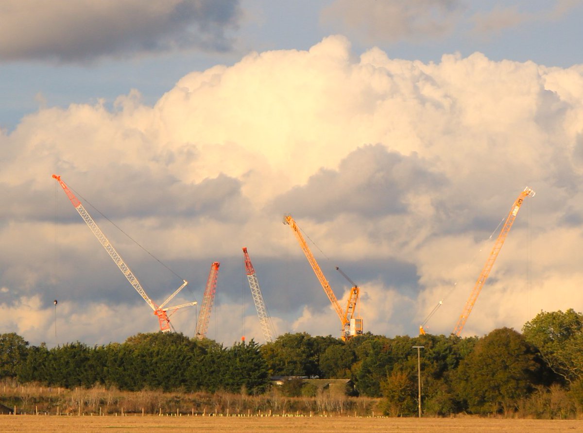 JamesAbbott2013's tweet photo. Coming to #Essex - huge waste incinerator at #Rivenhall Airfield near #SilverEnd - burning nearly 600,000 tonnes waste 24/7; over 400 HGV movements/day; waste trucked in from outside county. Enabled by Tory Essex CC planning consents - and will they be entering into contracts ? https://t.co/RBZsu1Uz3d